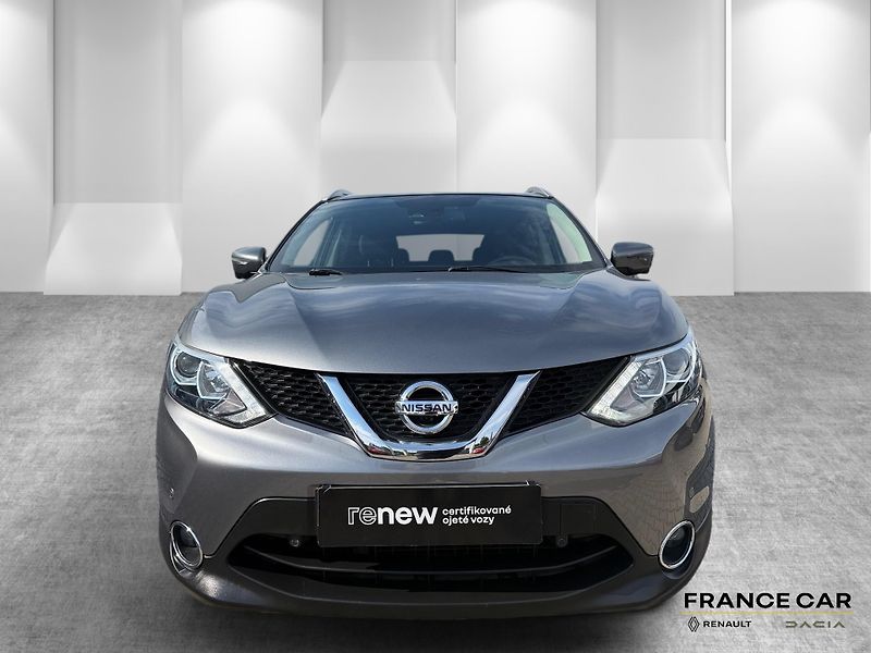 Nissan Qashqai (2015) 1,6 DiG-T 120 kW N-Connecta - fotka 2 z 25