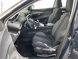 Peugeot 3008 (2018) 1.2 PT, ČR, Active - náhled 9