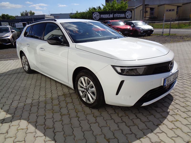 Opel Astra 1,2T SportsTourer,Edition,Komf - fotka 8 z 24