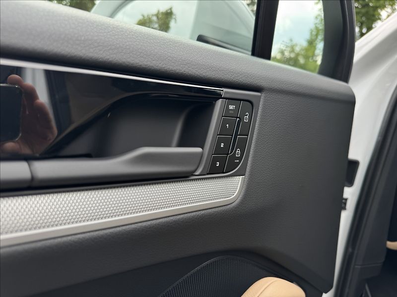 Porsche Cayenne Coupe E3 II Sport Chrono Vzduc - fotka 27 z 34