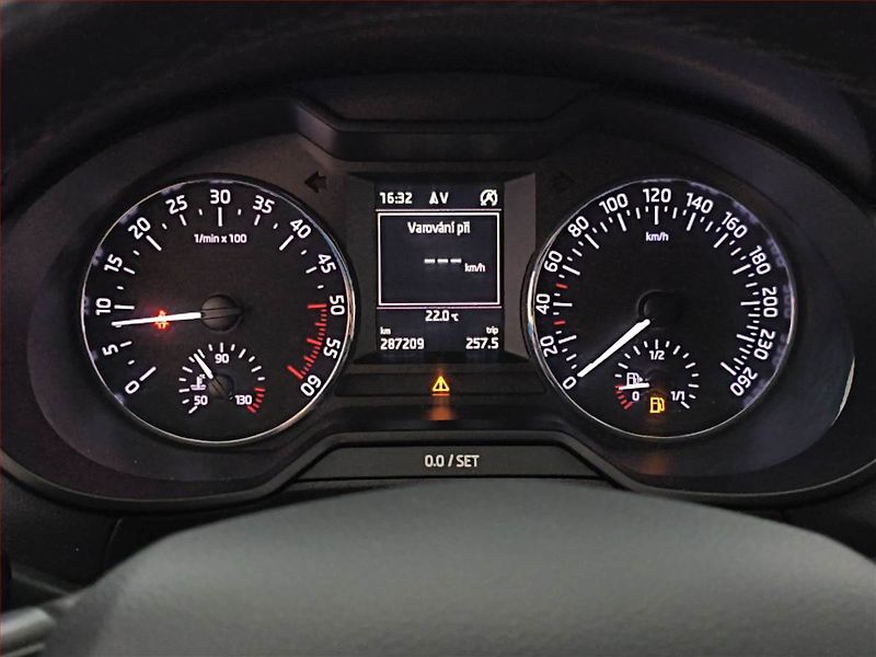 Škoda Octavia (2016) 1.6 TDI, Serv.kniha, Navi - fotka 11 z 15