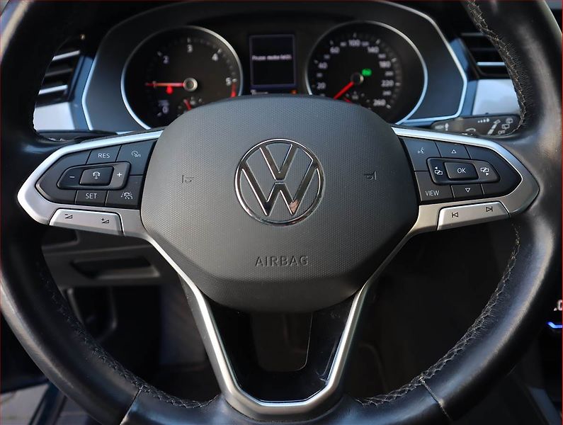 Volkswagen Passat (2021) Business 2.0 TDI, Automat - fotka 25 z 27