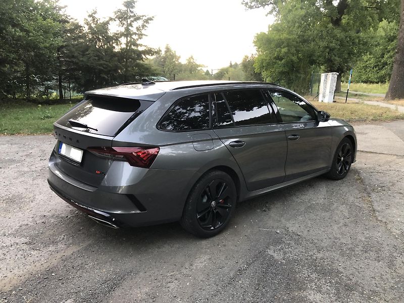 Škoda Octavia RS 2.0 TSI 180KW - 48 000 KM! - fotka 5 z 18