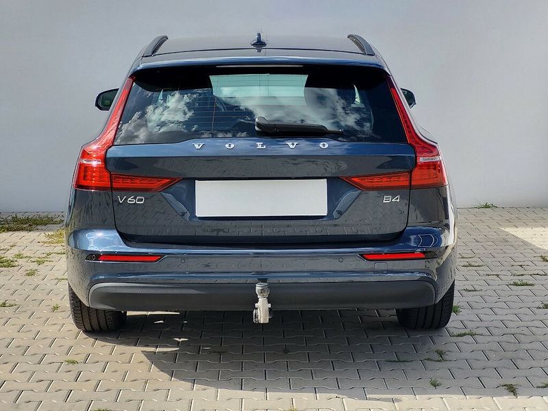 Volvo V60 CORE B4 FWD 145kW - fotka 5 z 32