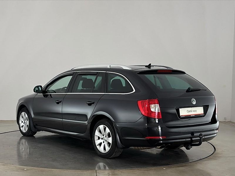 Škoda Superb Ambition - fotka 15 z 27
