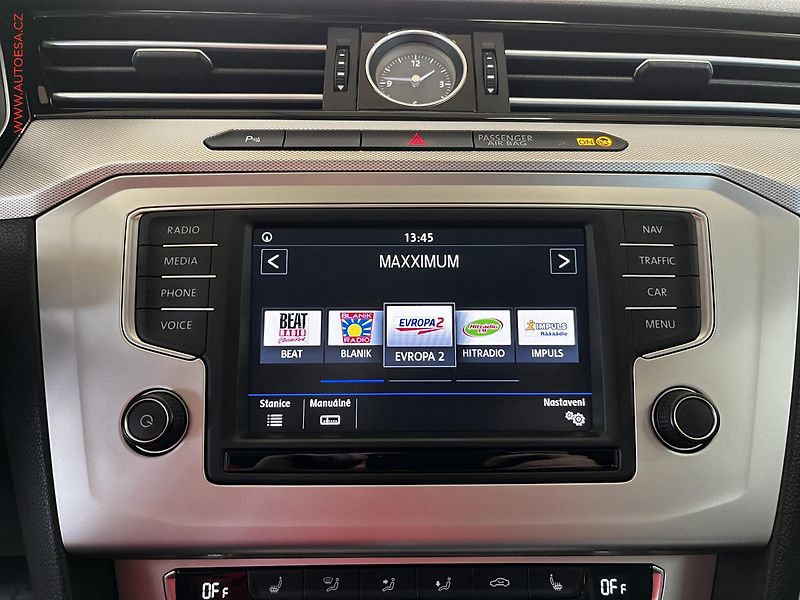 Volkswagen Passat (2016) 1.6 TDi, DSG, Navi, AC - fotka 13 z 18