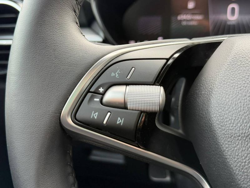 Škoda Fabia Selection 1,0 TSI 70 kW 5° MP - fotka 13 z 26