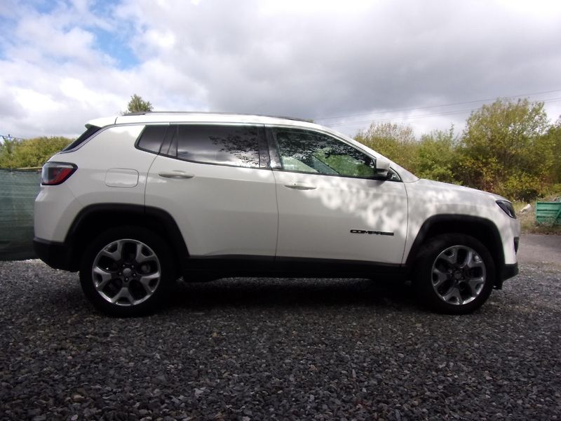 Jeep Compass  2.0M-Jet4X4 LONGITUDE 85000KM - fotka 4 z 26
