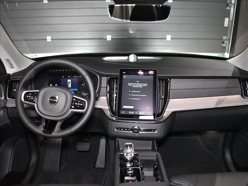 Volvo XC90 (2026) 2,0 T8  Plus Dark - fotka 31 z 35