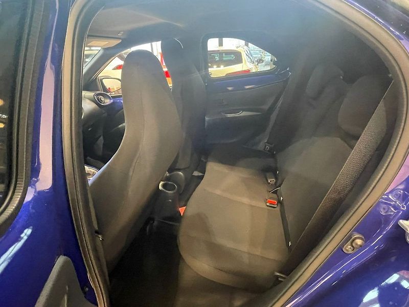 Toyota Aygo 1.0 Automat Style - fotka 21 z 25