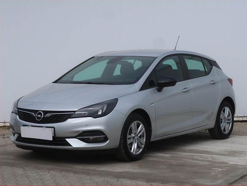 Opel Astra (2021) 1.2 Turbo, Navi, Tempomat - fotka 2 z 14
