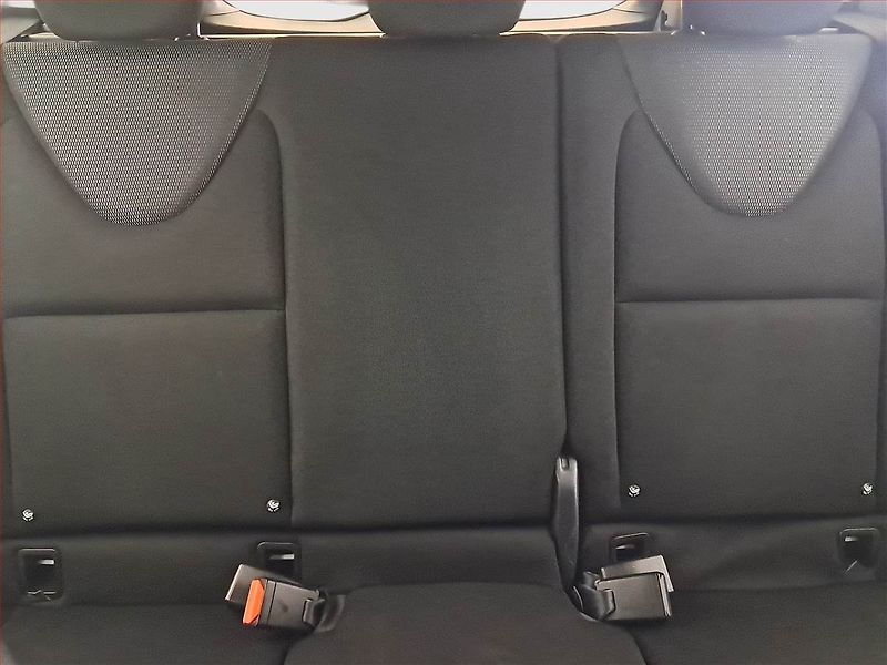 Renault Clio (2015) 1.5 dCi, Navi, Tempomat - fotka 10 z 17