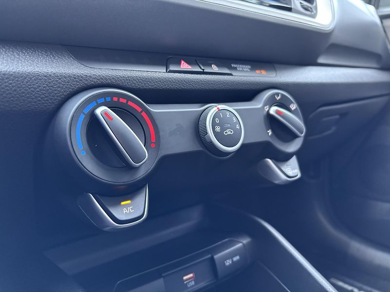 Kia Stonic SPIN 1.2 DPI 62 kW - fotka 13 z 22
