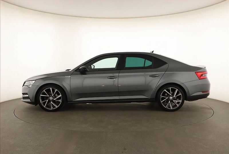 Škoda Superb (2022) Sportline 2.0 TDI - fotka 3 z 20