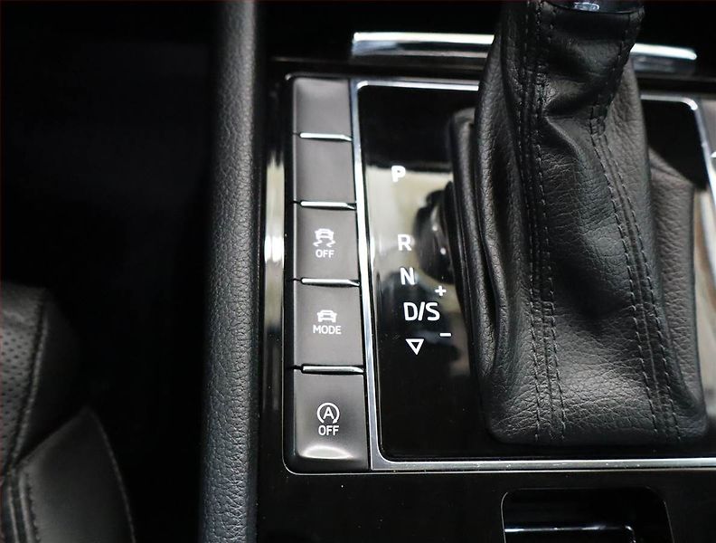 Škoda Superb (2016) Laurin&Klement 2.0 TDI 4x4 - fotka 18 z 24