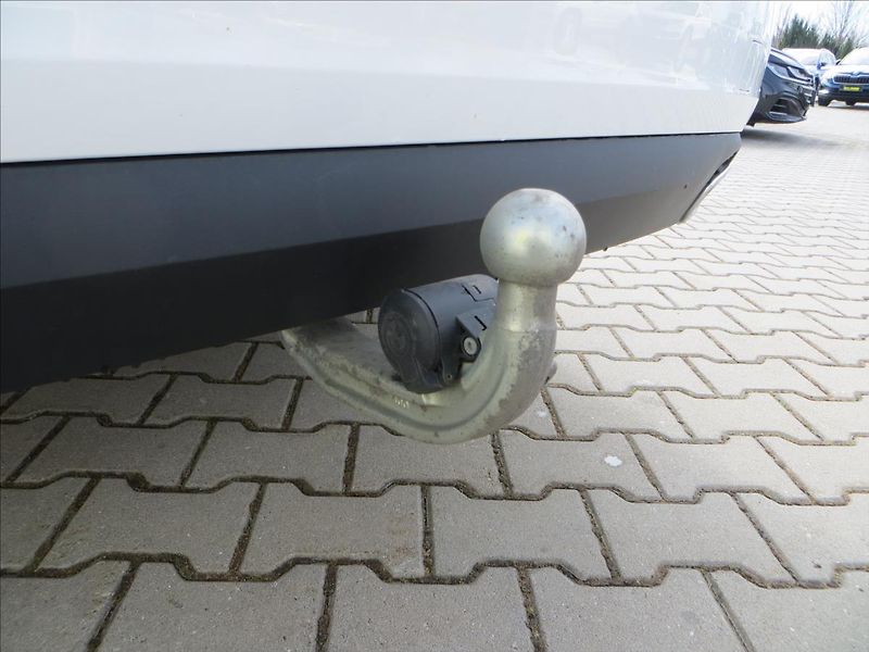BMW Řada 6 3,0 640i 245kW xDrive AT GT - fotka 9 z 32