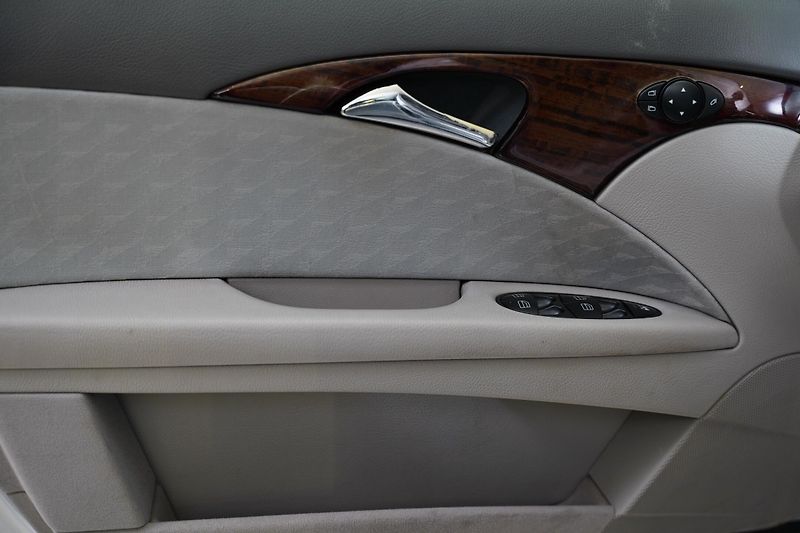 Mercedes-Benz Třídy E - fotka 12 z 24