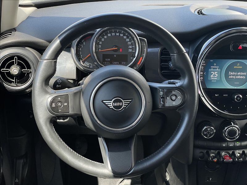 Mini Cooper 1,5 ACC+PDC - fotka 8 z 22