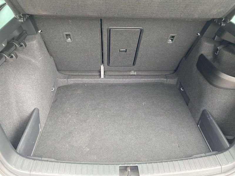 Škoda Karoq (2025) 1.5 TSI DSG Sportline - fotka 41 z 45