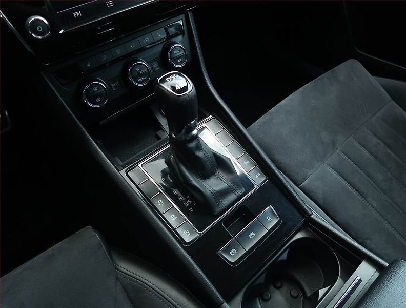 Škoda Superb (2017) Style 2.0 TDI 4x4, 4X4 - fotka 13 z 18