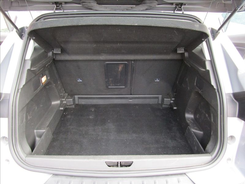 Opel Grandland 1.5CDTi 96kW AT8, aut. klima, - fotka 35 z 41