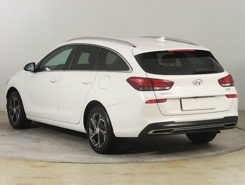 Hyundai i30 (2023) 1.5 DPI, Serv.kniha, Navi - fotka 4 z 20
