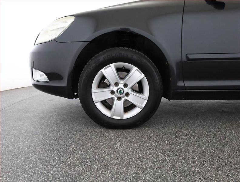 Škoda Octavia (2009) 1.6, Tempomat - fotka 12 z 12