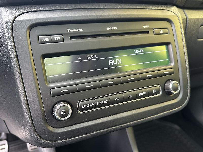 Škoda Roomster (2013) SCOUT 1.2TSI/63kW AC * 2.Maj.  - fotka 13 z 33