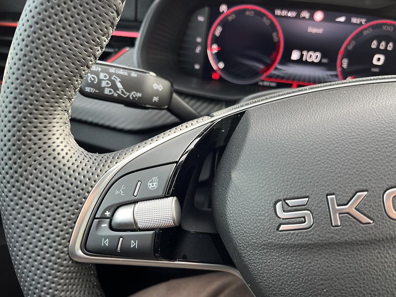 Škoda Kamiq MONTE CARLO 1.0TSI 85kW - fotka 15 z 22