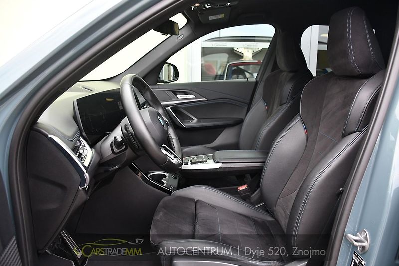 BMW X1 xDrive23d - fotka 10 z 58