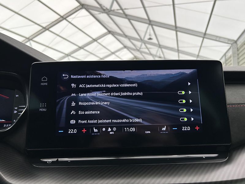 Škoda Octavia 2.0 TDI RS - fotka 14 z 33