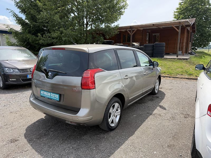 Peugeot 5008 1.6 HDI  - fotka 6 z 26