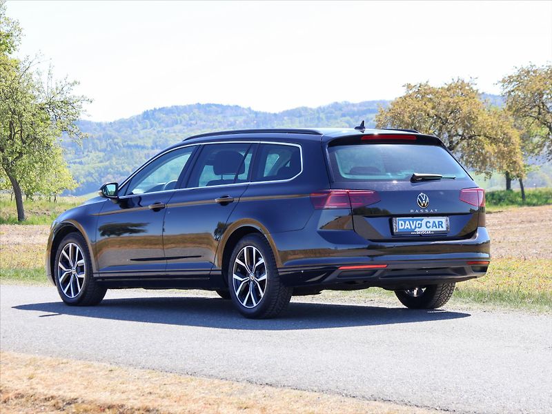 Volkswagen Passat 2,0 TDI DSG Matrix Virtual DPH - fotka 5 z 37