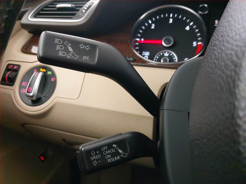 Volkswagen Passat (2013) Highline 2.0 TDI, Automat - fotka 20 z 23