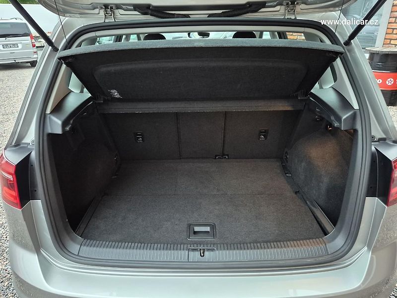 Volkswagen Golf Sportsvan (2016) 1.4TSi 110KW Highline NAVI - fotka 21 z 57