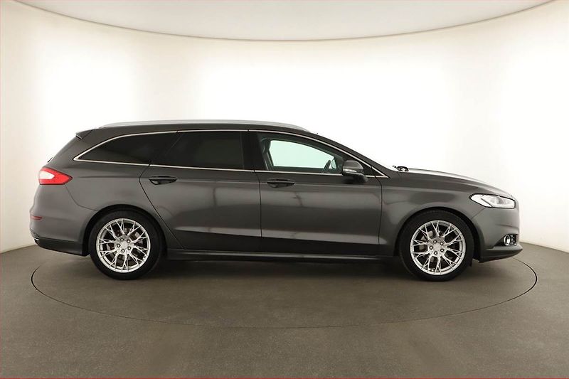 Ford Mondeo (2015) 2.0 TDCI, Kůže, Navi, Tempomat - fotka 6 z 15