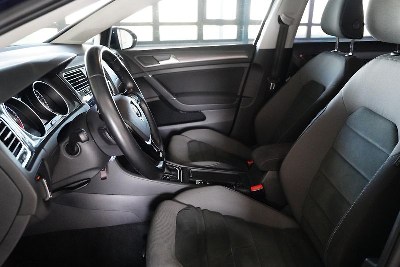 Volkswagen Golf - fotka 6 z 6