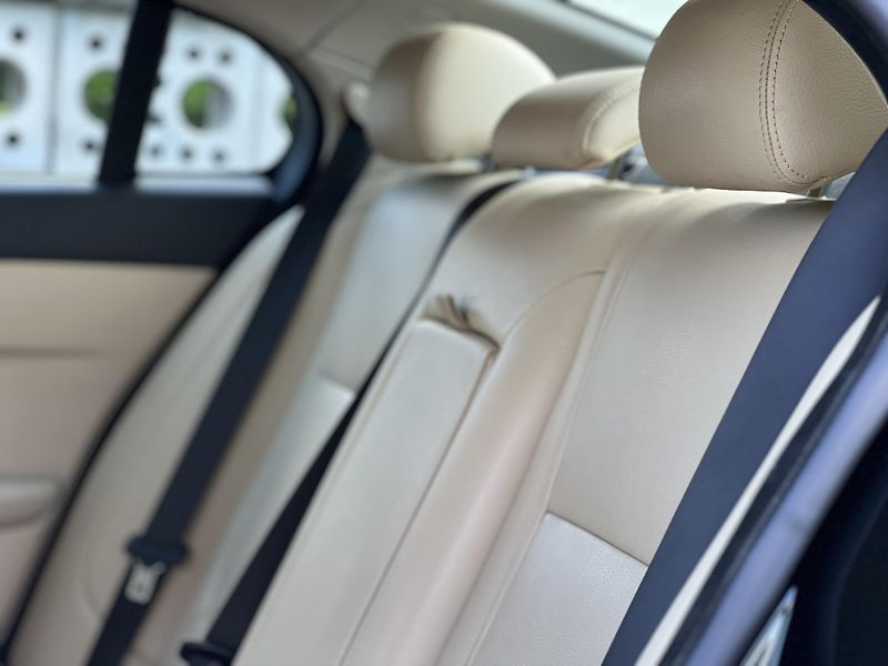 Jaguar XF 3.0D AUTOMAT KŮŽE NAVI KAMERA  - fotka 33 z 51