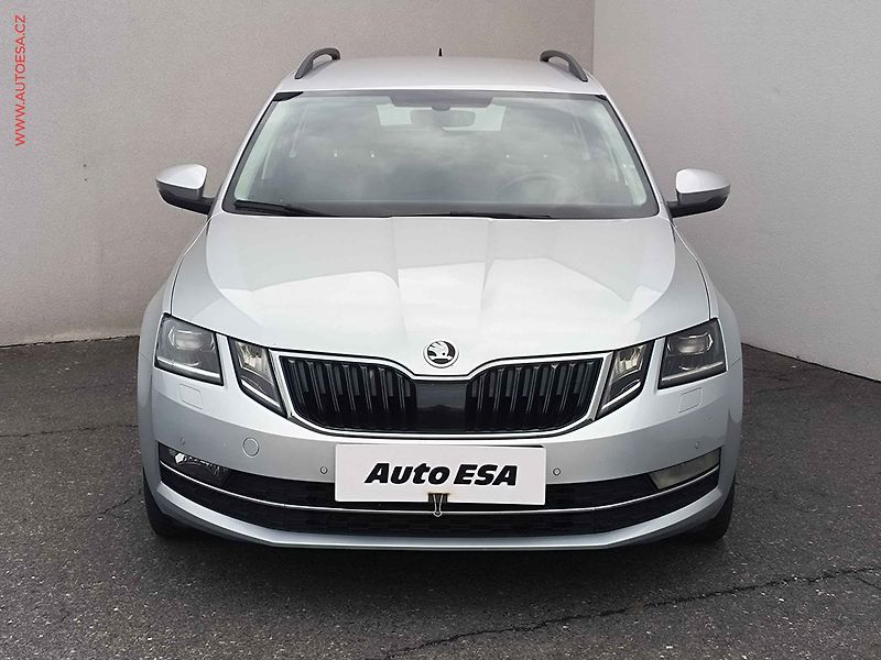 Škoda Octavia (2020) 1.6TDi, 2.maj,ČR, Style, LED - fotka 2 z 21