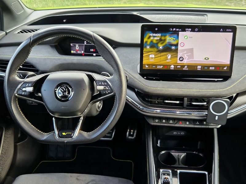 Škoda Enyaq (2022)  RS 80 220kw-4x4-TEPELKO-DPH - fotka 15 z 18