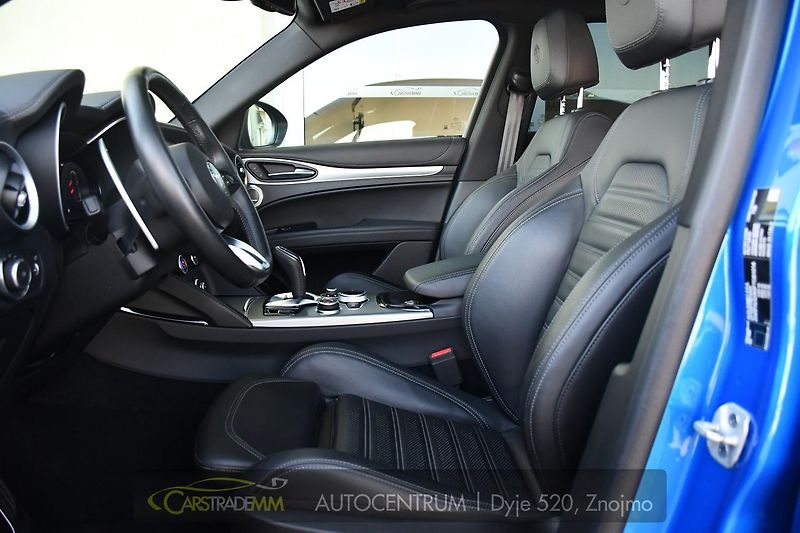 Alfa Romeo Stelvio 2.0 Turbo 16V 206kW Veloce AT8 - fotka 9 z 45
