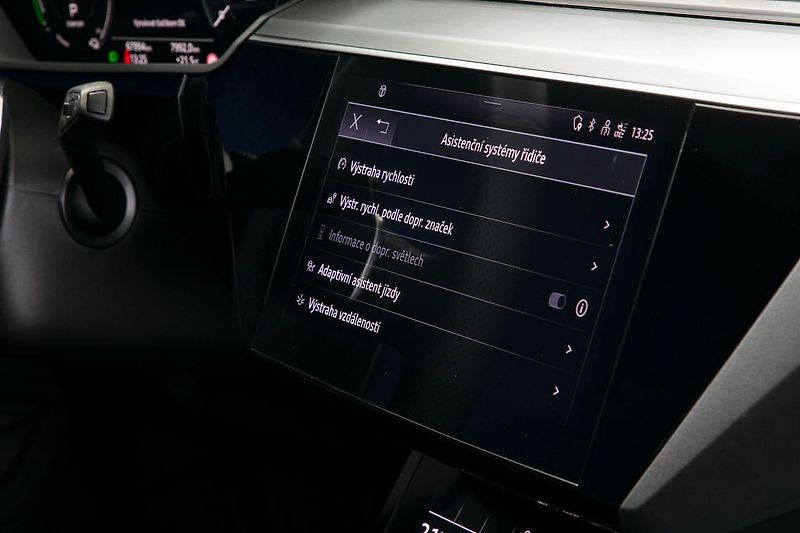 Audi e-tron 55 300kW Kessy Kamera Tažné - fotka 23 z 33