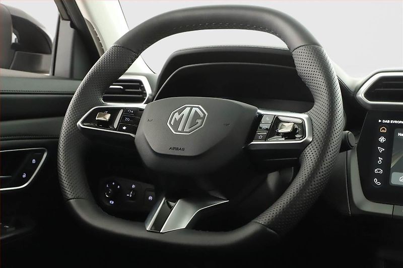MG ZS (2025) 1.5 i, Elegance, FullLed - fotka 16 z 18