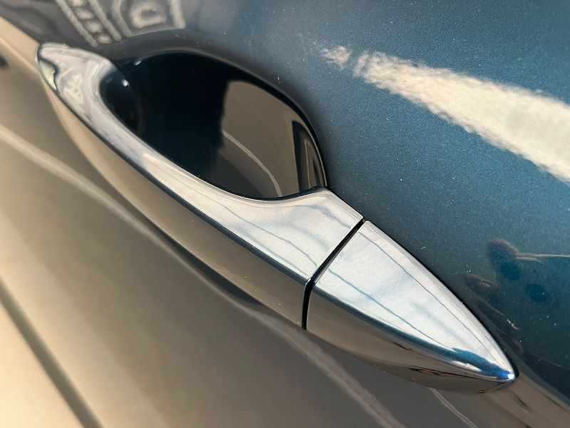 Volkswagen Passat 2.0 TDi LED SVĚTLA, rezervace - fotka 79 z 96