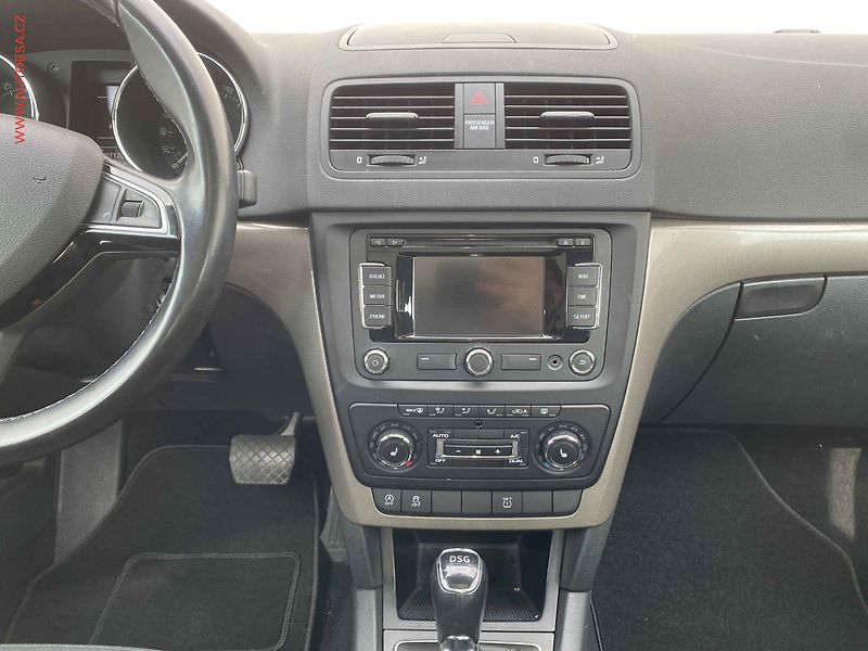 Škoda Yeti (2014) 1.6 TDi, Elegance, DSG - fotka 12 z 17