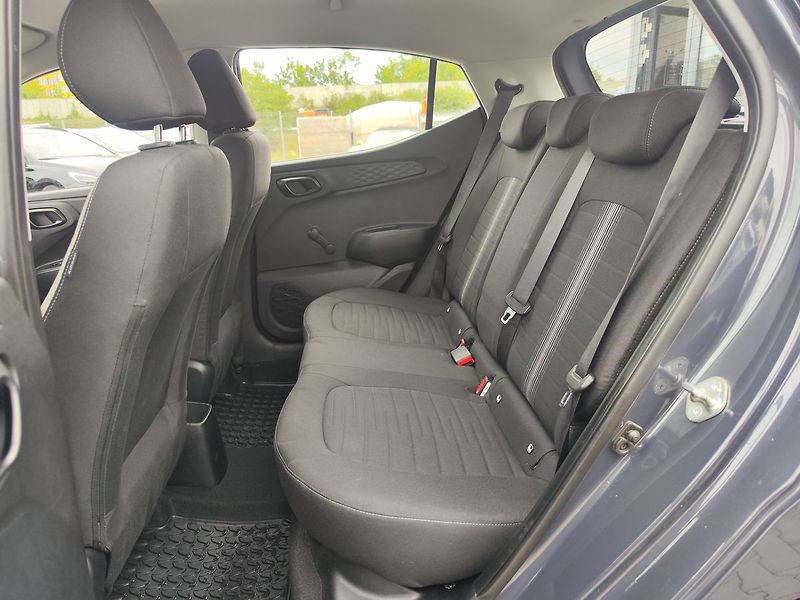 Hyundai i10 1.0i/49kW Comfort Club - fotka 10 z 24