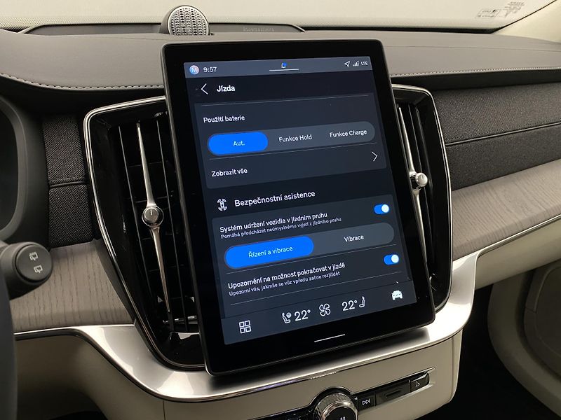 Volvo XC90 (2025) T8 AWD RECHARGE BRIGHT PLUS 7m - fotka 52 z 75