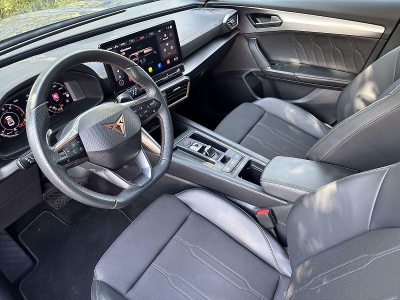 Cupra Formentor (2024) 1.5 TSI DSG - fotka 6 z 31