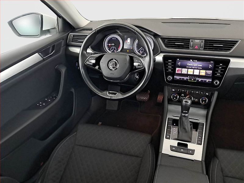 Škoda Superb (2020) Ambition 2.0 TDI, Automat - fotka 7 z 21