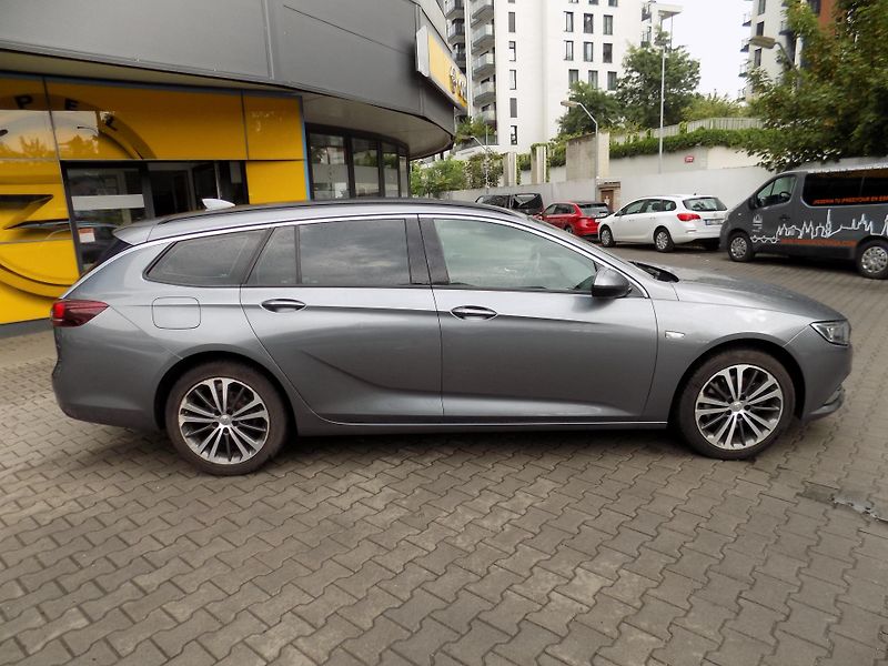 Opel Insignia (2018) 2.0 CDTi - fotka 8 z 12